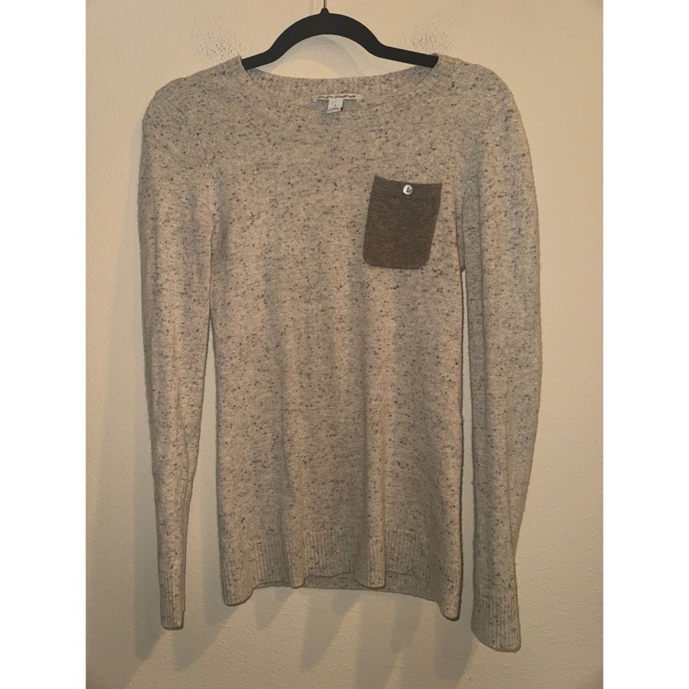 Autumn Cashmere Heathered Gray Sweater with Brown Pocket